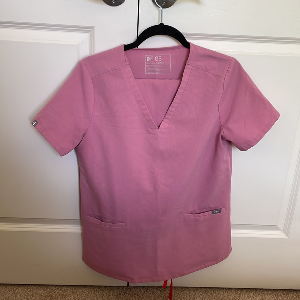 Figs Size Small Pink Scrub Set